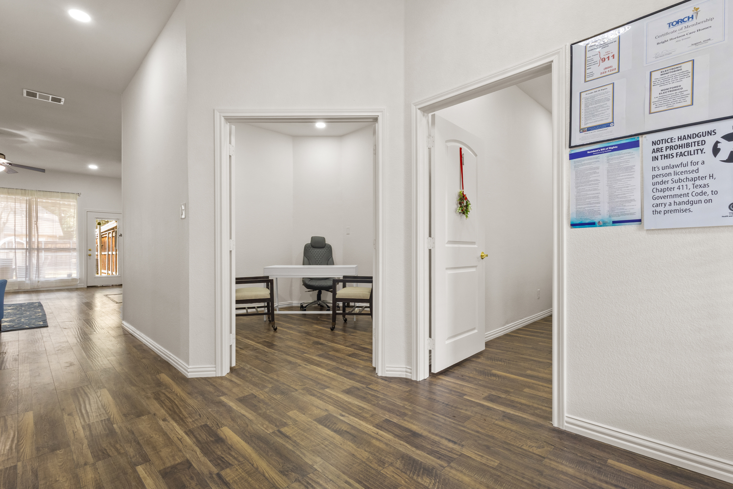 2_foyer.jpg