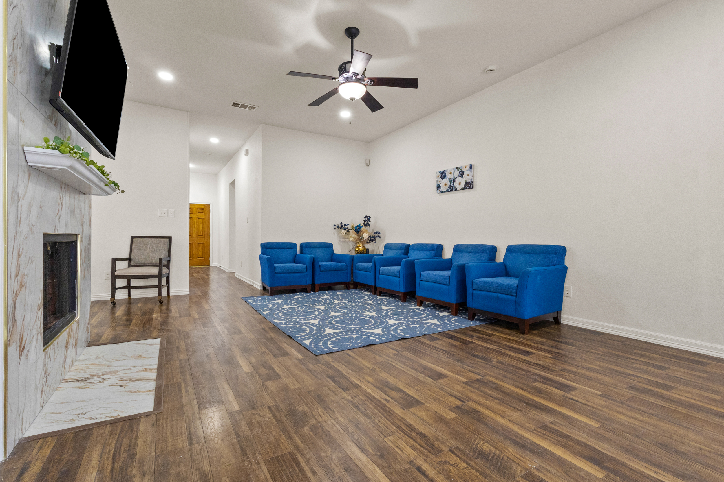 5_living-room.jpg