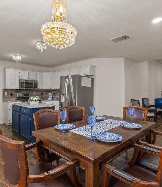 7_dining-area-kitchen.jpg